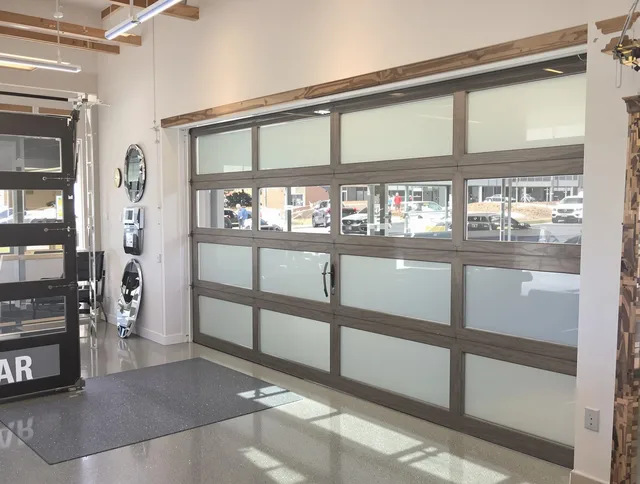 Custom Garage Doors in Willowick